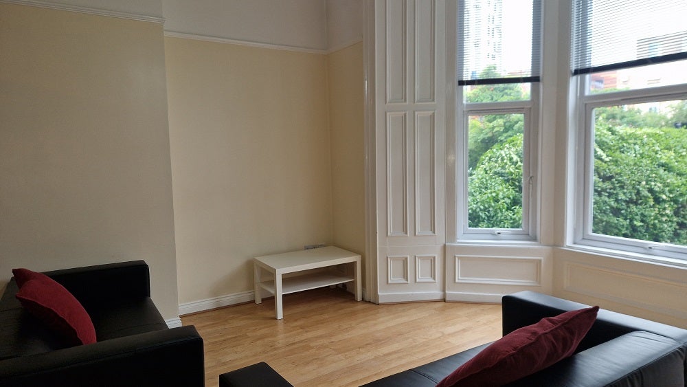 Flat Osborne Terrace in Newcastle upon Tyne