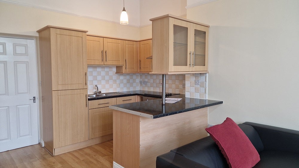 Flat Osborne Terrace in Newcastle upon Tyne