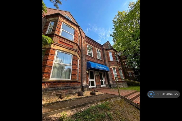 Flat Tavistock Crescent in Luton
