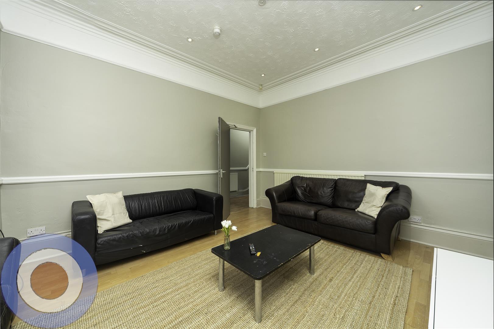 Room Moss Lane East in Manchester
