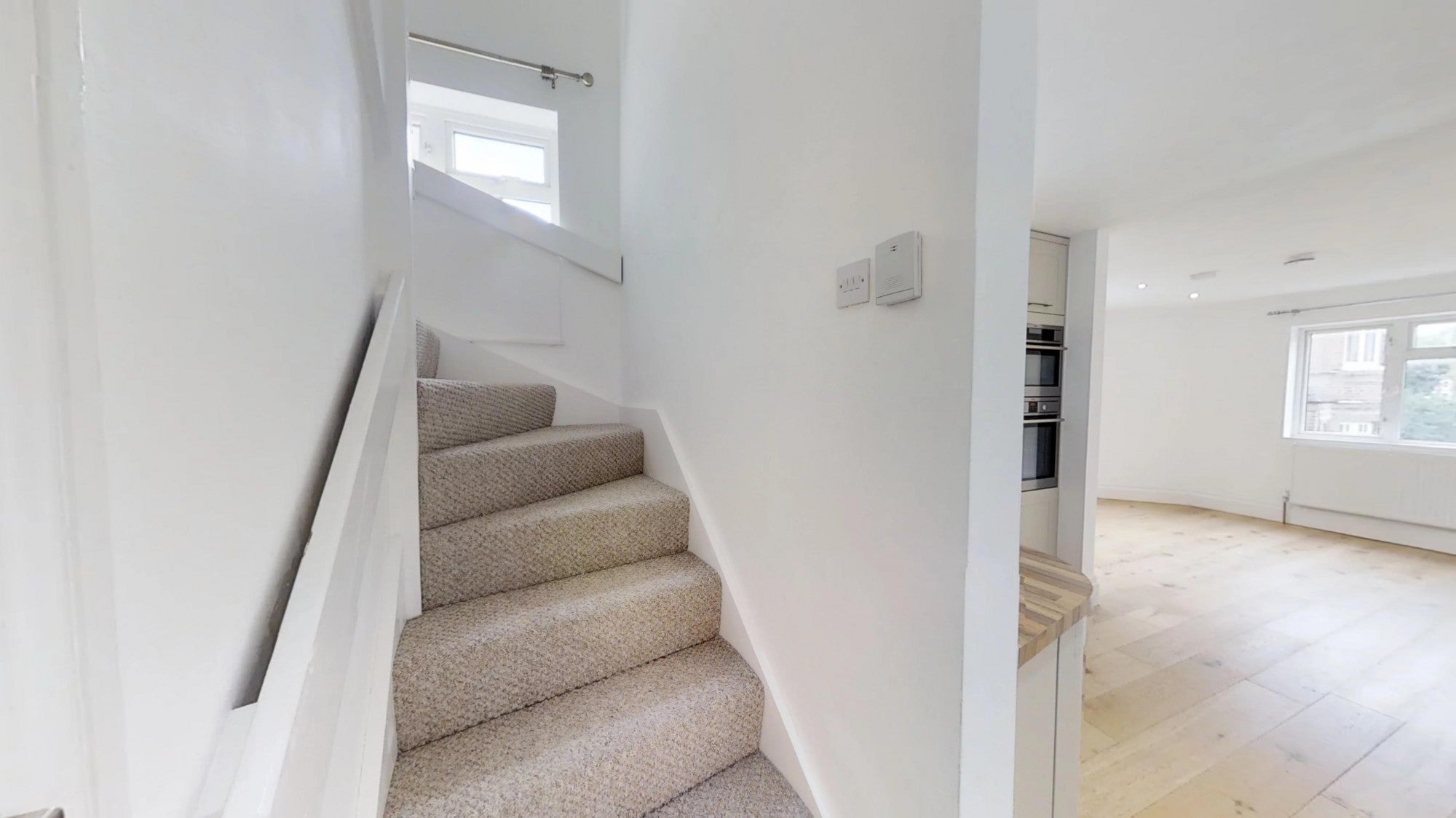 Flat Newburgh Road in Greater London