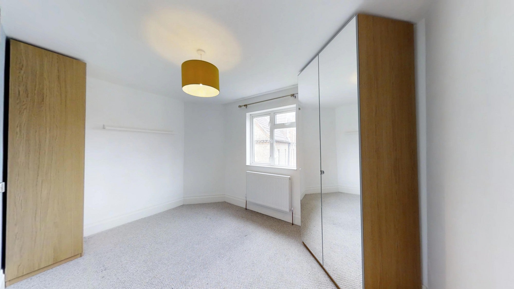 Flat Newburgh Road in Greater London