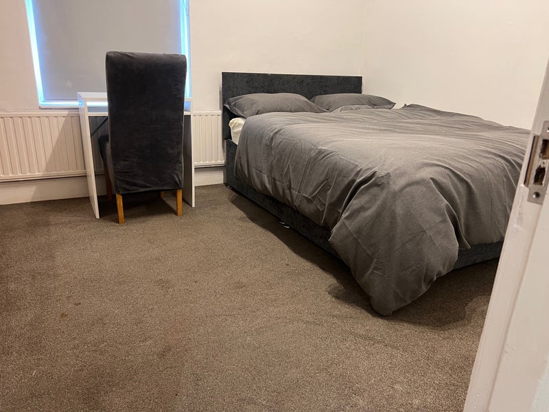 Room City Road in Sheffield