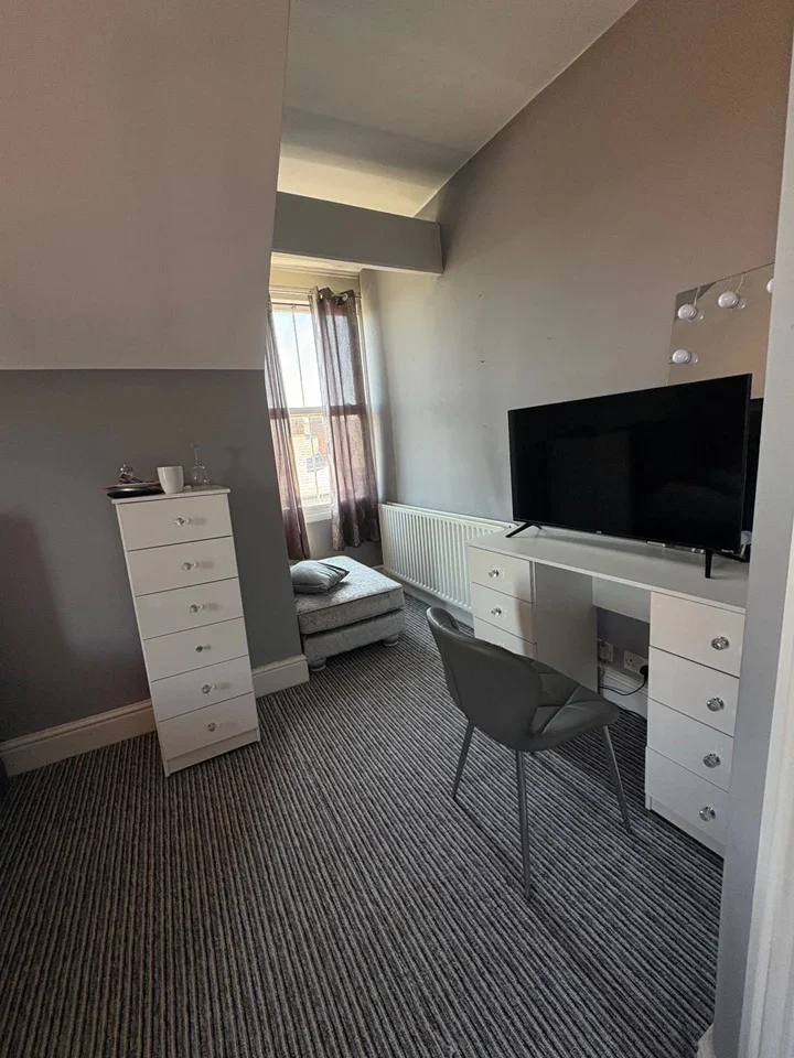 Room Bloxcidge Street in Sandwell