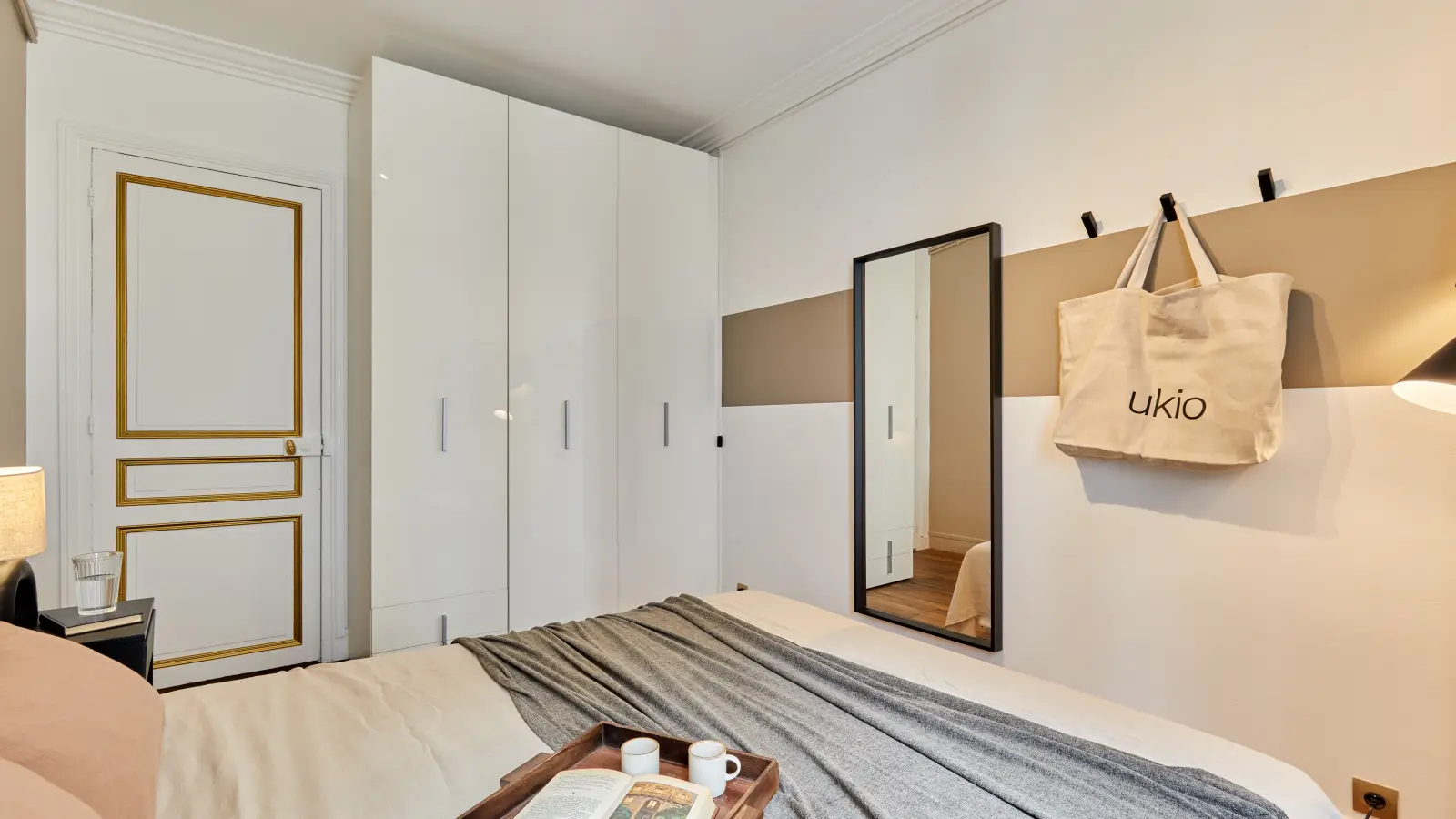 Flat Avenue Beaucour in Paris