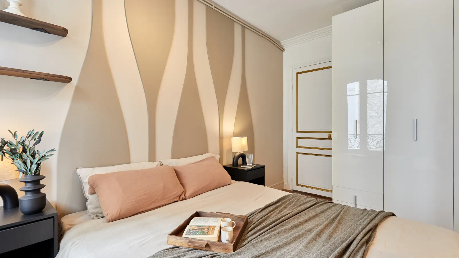 Flat Avenue Beaucour in Paris