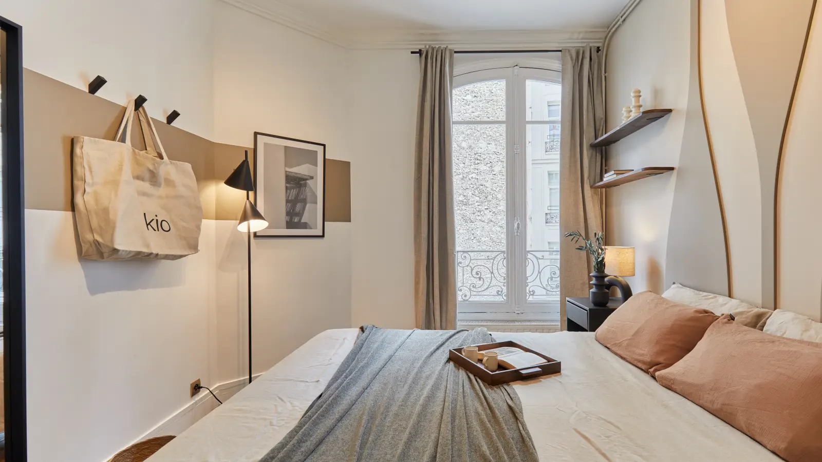 Flat Avenue Beaucour in Paris