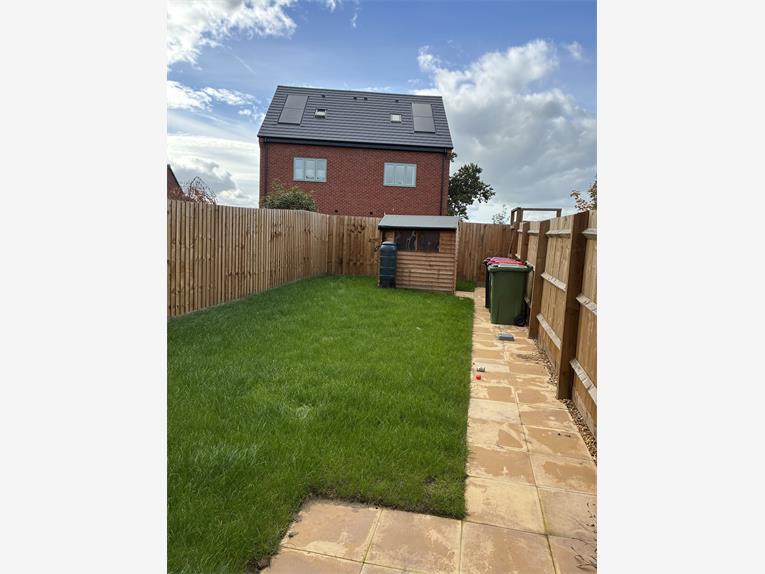 House Platinum Way in Newport