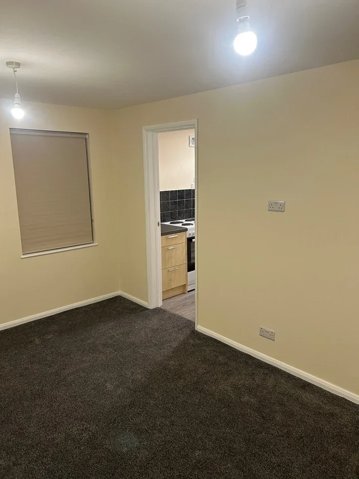 Flat Grange Fields Way in Leeds