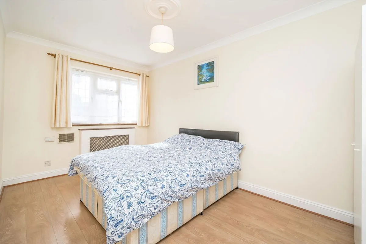 House Warple Way in Greater London
