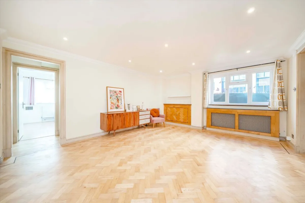 House Warple Way in Greater London
