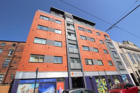 Flat Union Street in Royton