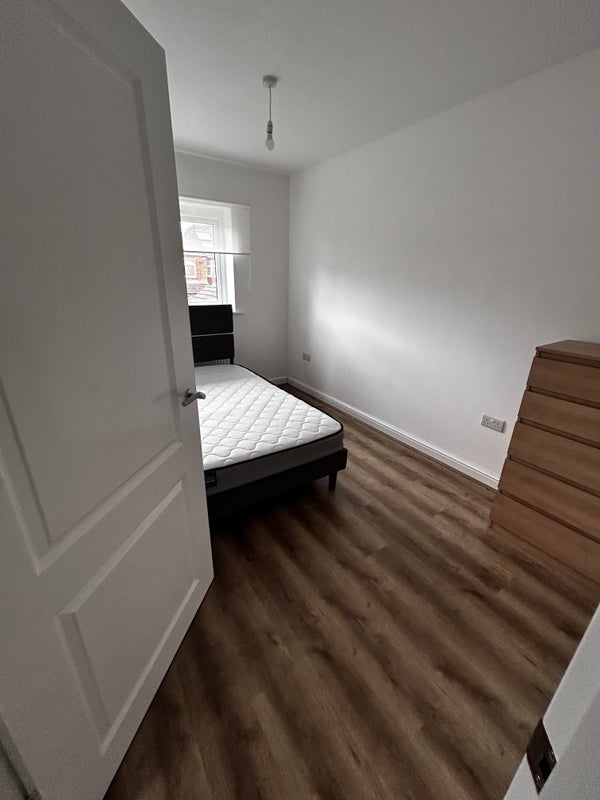 Room Albany Road in Manchester
