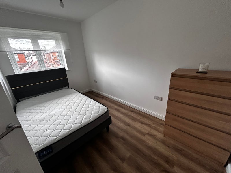 Room Albany Road in Manchester