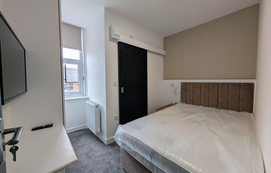 Room Strathmore Crescent in Newcastle upon Tyne