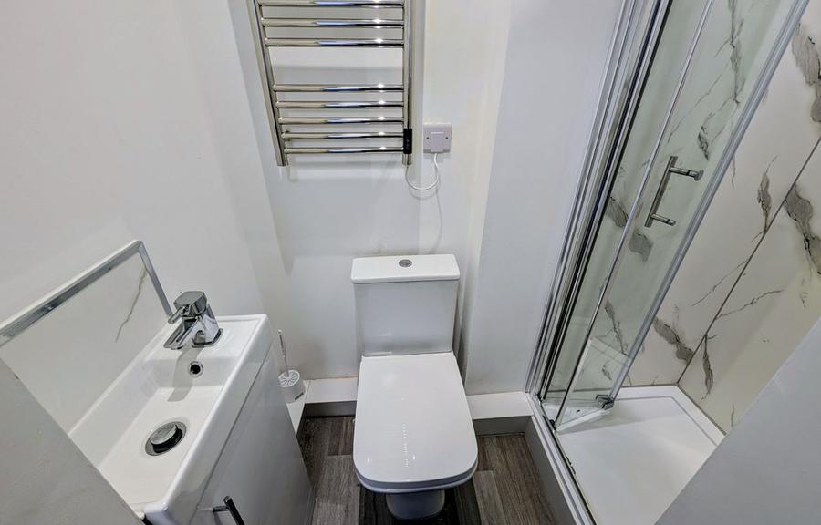 Room Strathmore Crescent in Newcastle upon Tyne