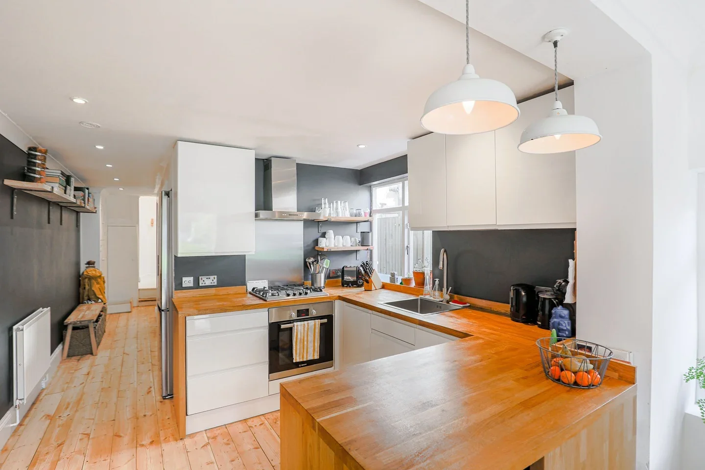 Flat Dunstan's Road in Greater London