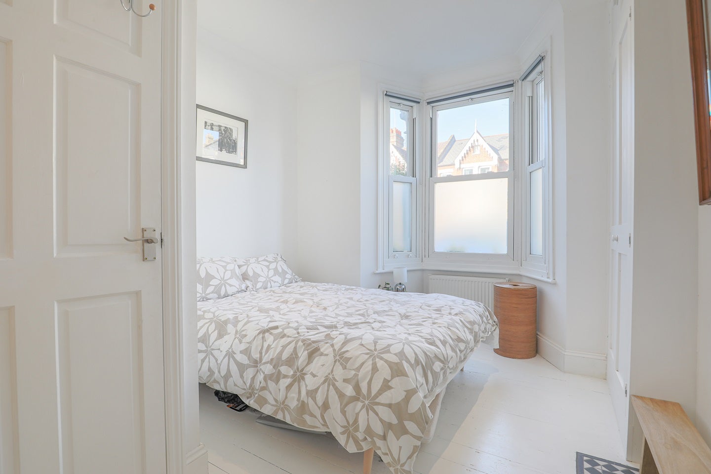 Flat Dunstan's Road in Greater London
