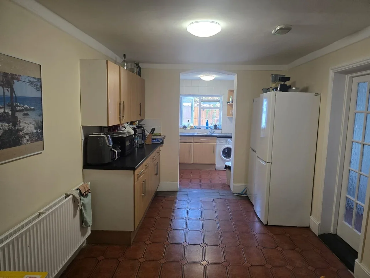 Room Warren Road in Greater London
