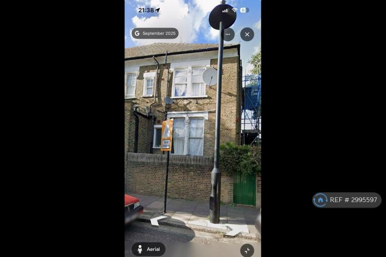 Flat Osbaldeston Road in Greater London