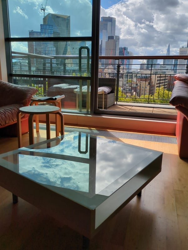 Room City Road in Greater London