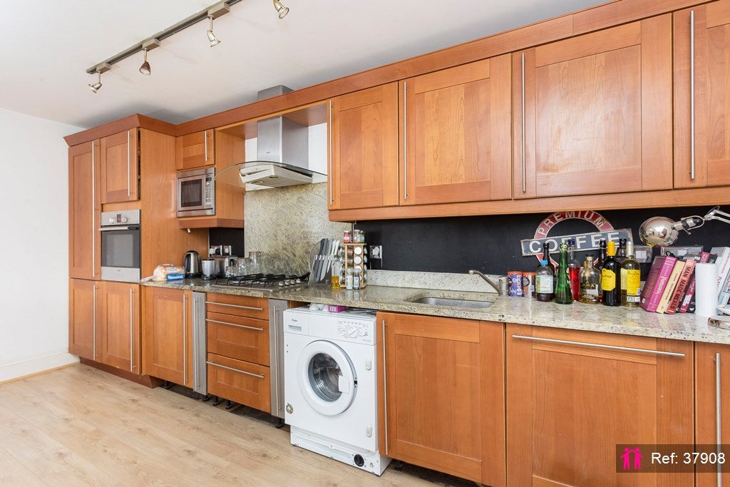 Flat Kirkdale in Greater London