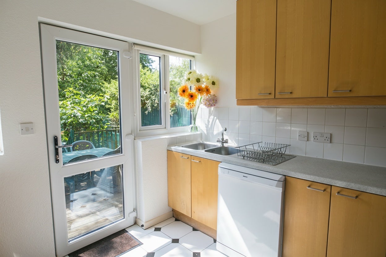 Flat Poole Crescent in Birmingham