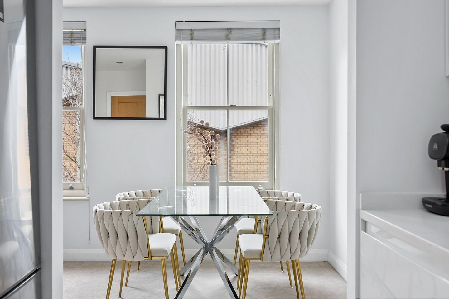Flat Hanbury Street in Greater London