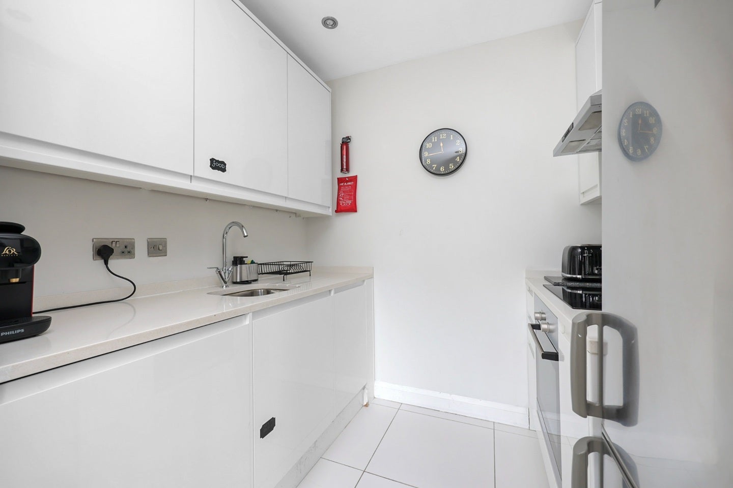 Flat Hanbury Street in Greater London