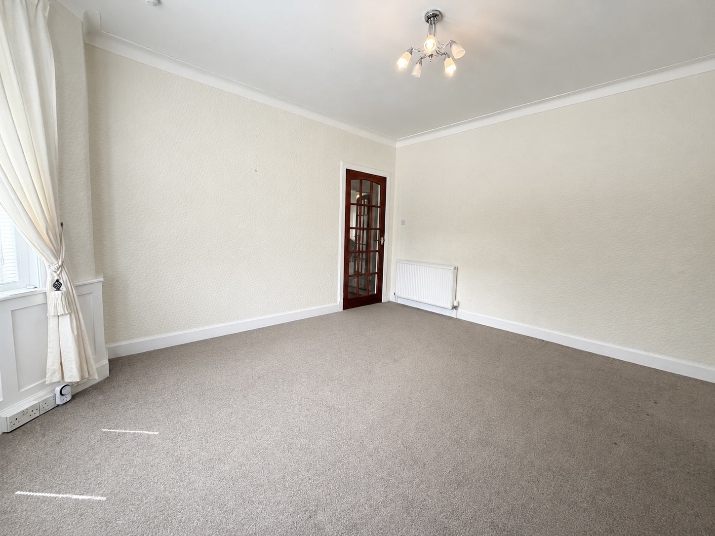 Flat Cumbernauld Road in Stepps