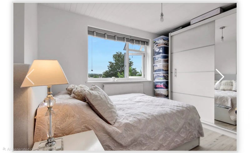 Room Violet Lane in Greater London