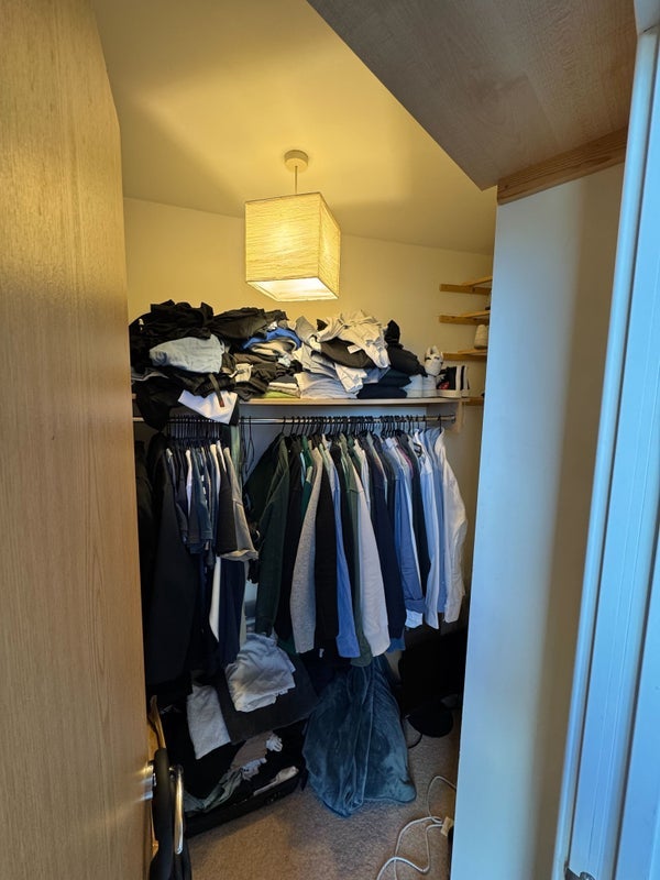 Room Mapleton Road in Greater London