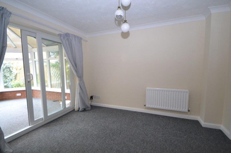 House Exbury Way in Nuneaton and Bedworth