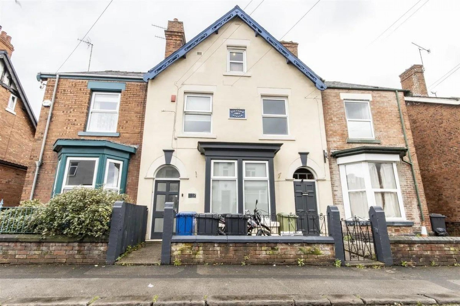 House Ashgate Road in Chesterfield