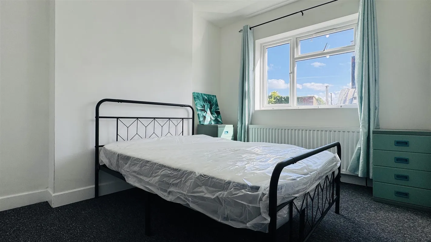 Room Argyle Road in Bristol