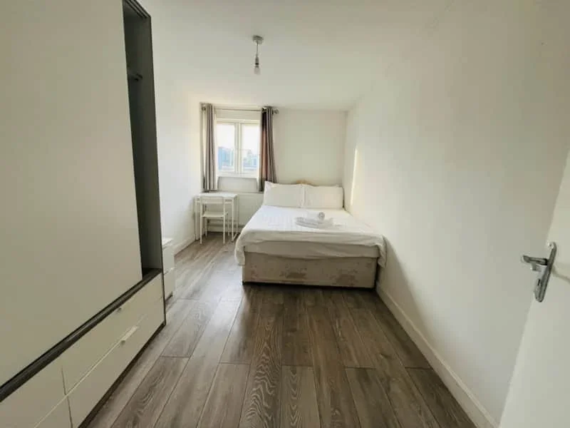 Room Winchelsea Road in Greater London