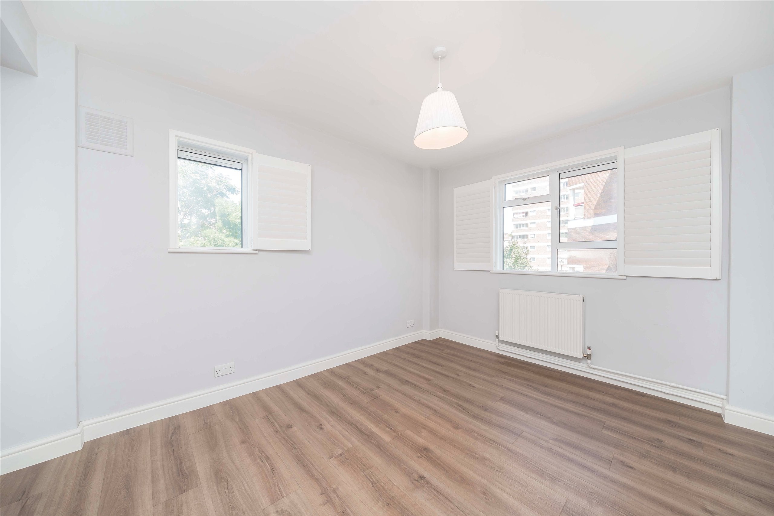 Flat Warwick Way in City of Westminster