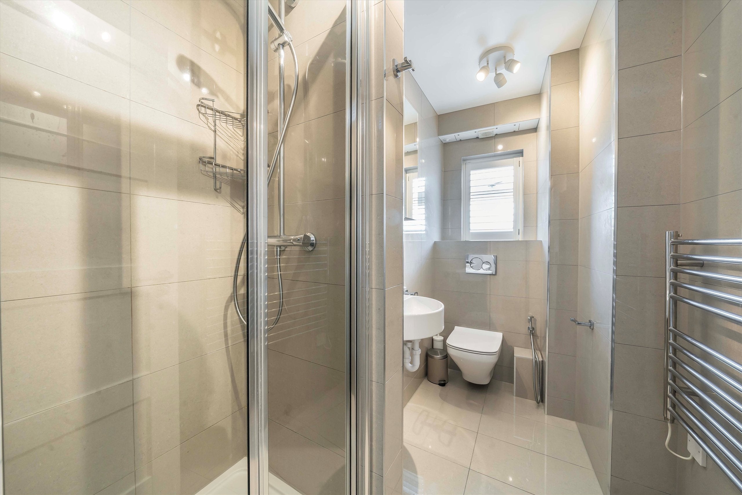 Flat Warwick Way in City of Westminster