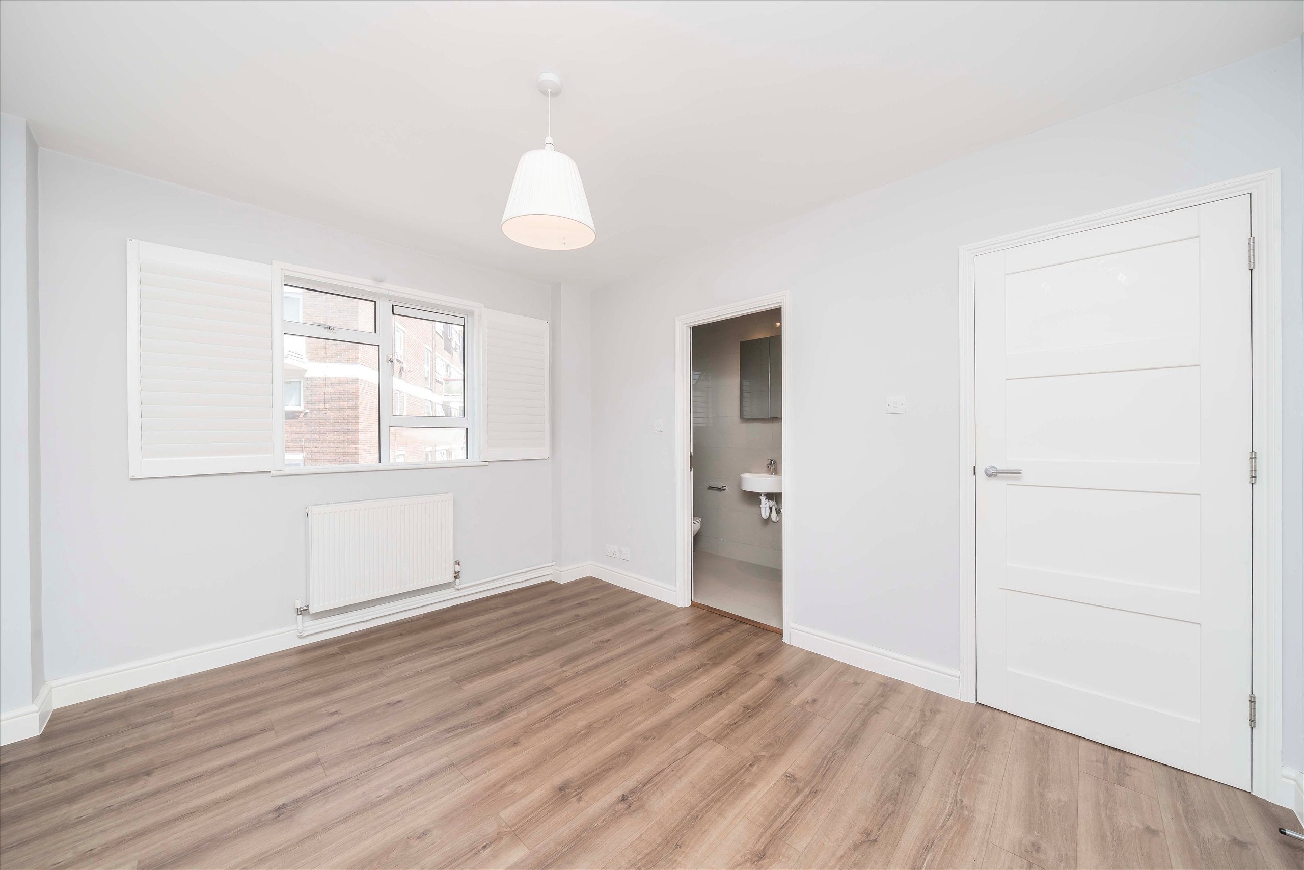 Flat Warwick Way in City of Westminster