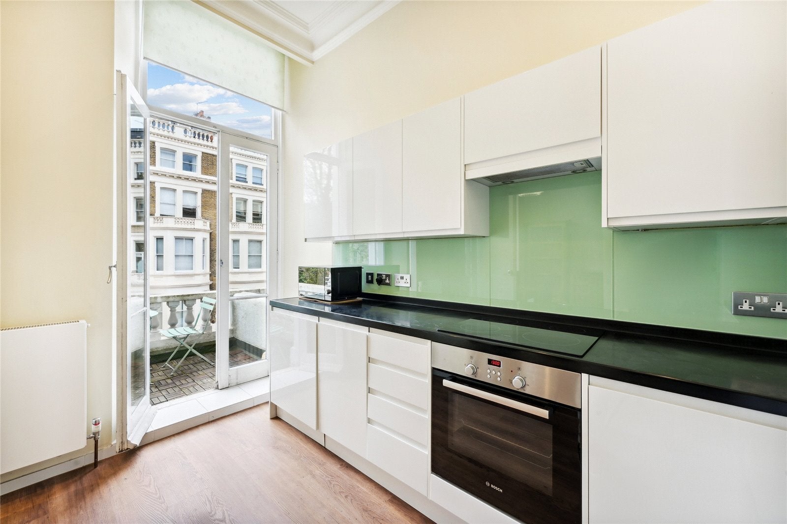 Flat Penywern Road in Greater London