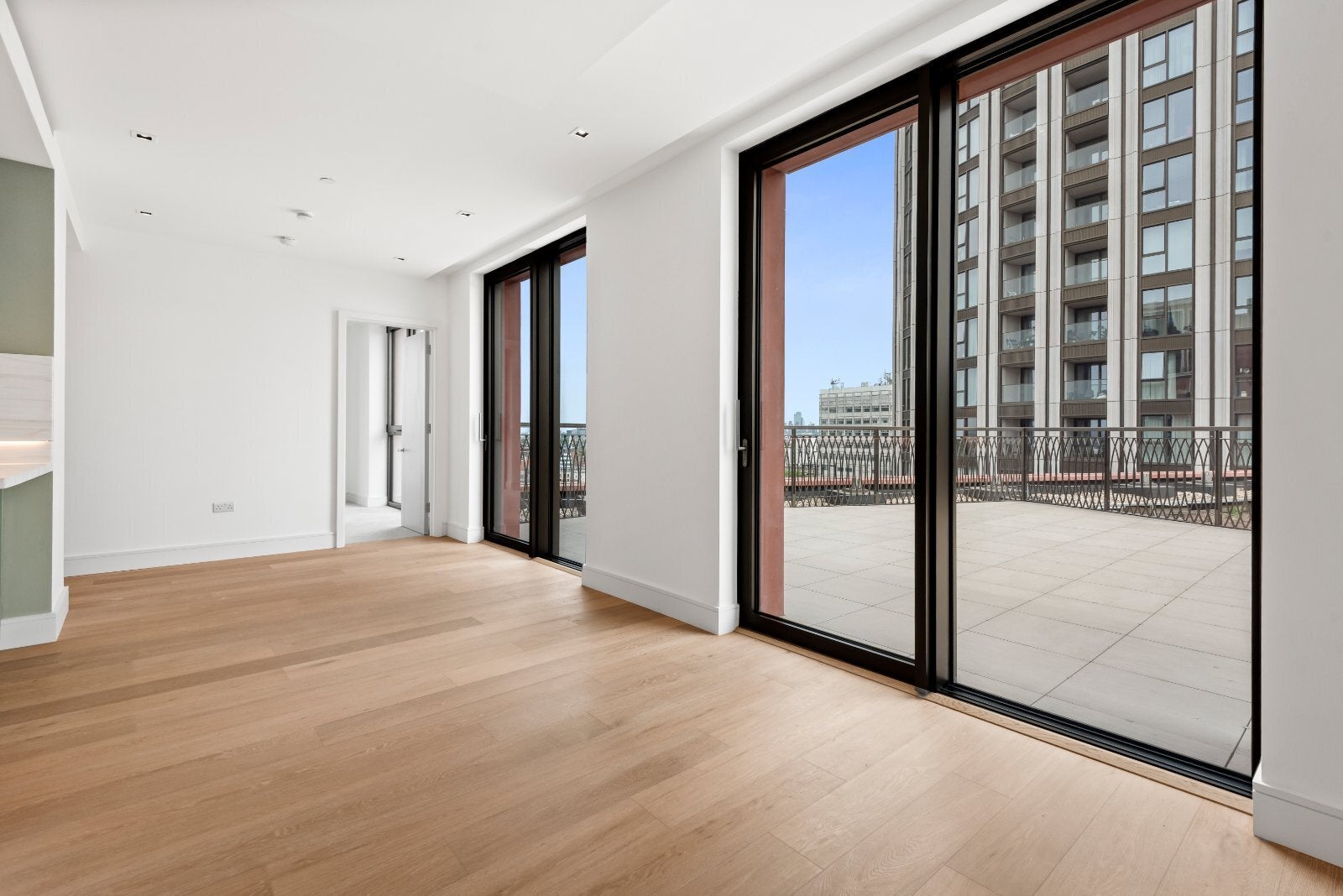 Flat Maida Avenue in City of Westminster