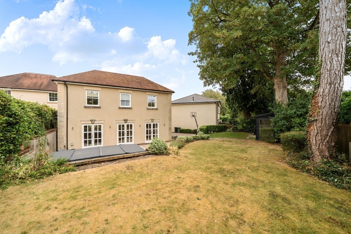House Mornington Drive in Winchester