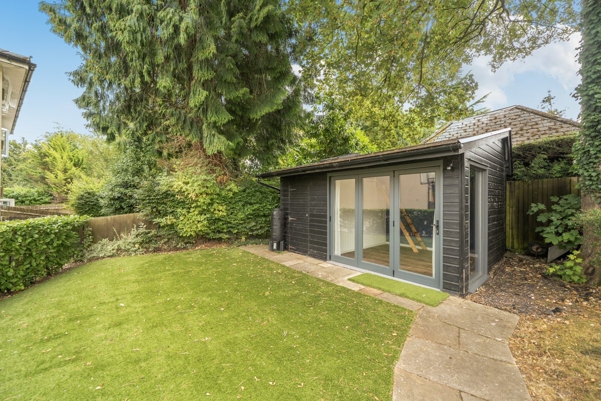 House Mornington Drive in Winchester