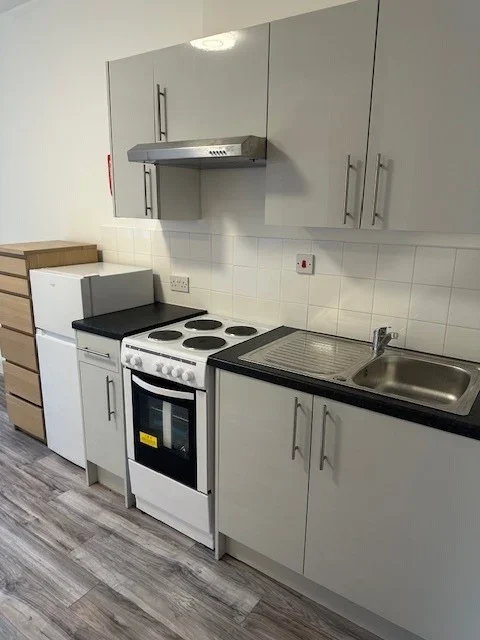 Flat Golders Green Road in Greater London