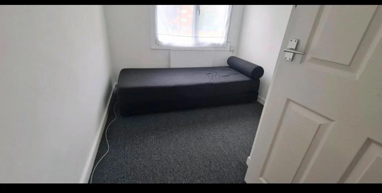 Room Liddon Road in Greater London