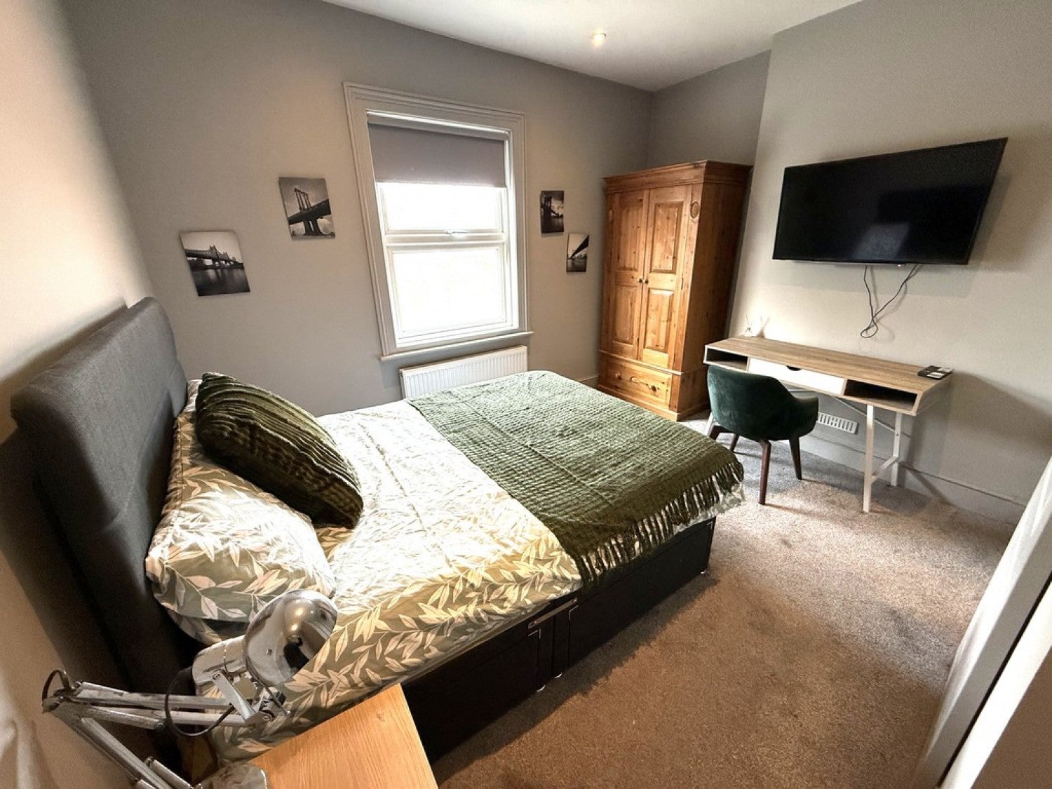 Room Howard Street in Reading
