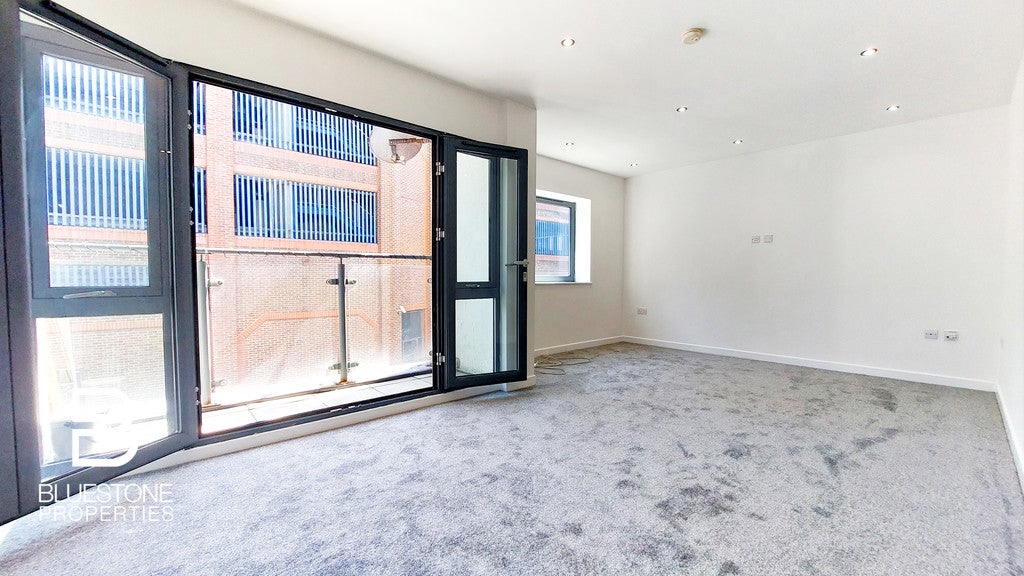 Flat Clarendon Road in Reigate and Banstead