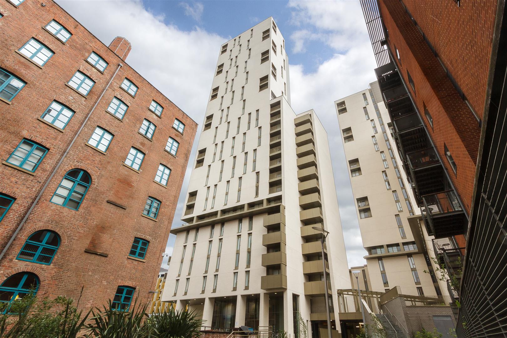 Flat River Street in Manchester