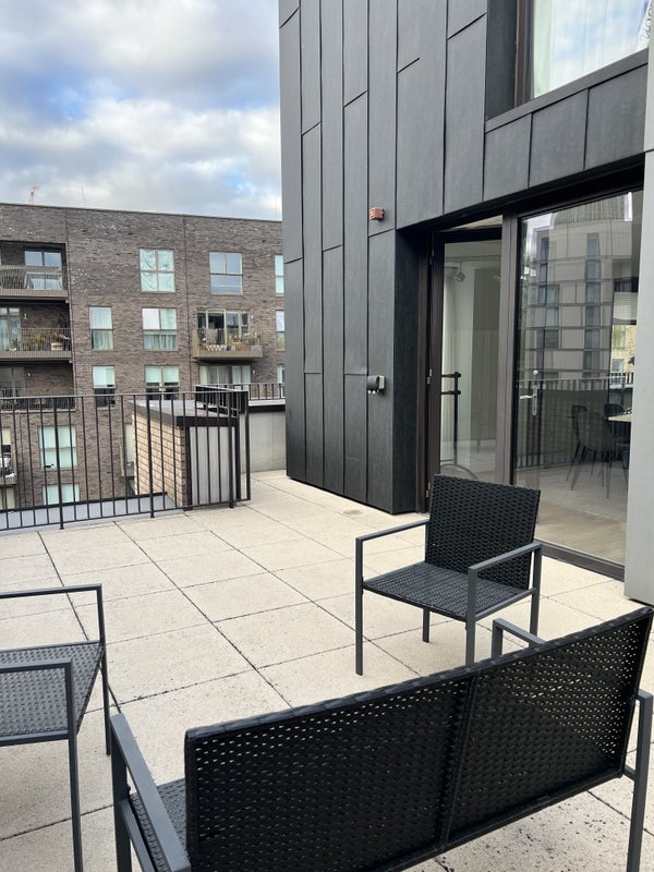 Room Forrester Way in Greater London