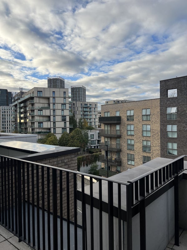 Room Forrester Way in Greater London